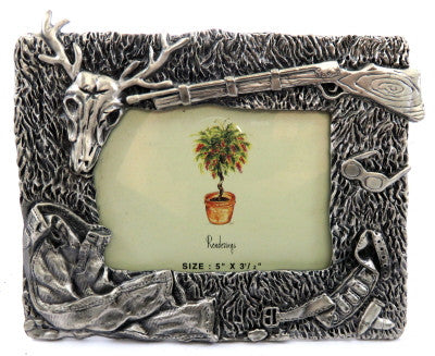 Detailed pewter picture frame with assorted hunting equipment pf61