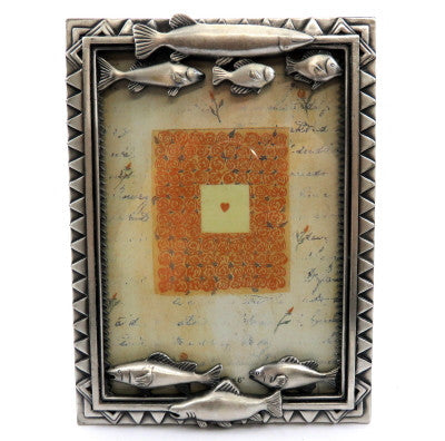 Pewter picture frame with 4 fish along the top and 3 fish along the bottom pf7
